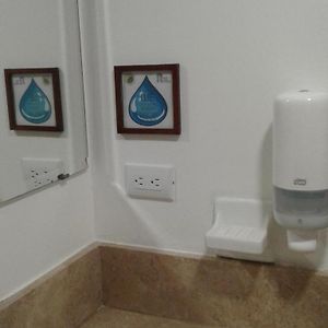 Habitación Estándar con 2 Camas Individuales